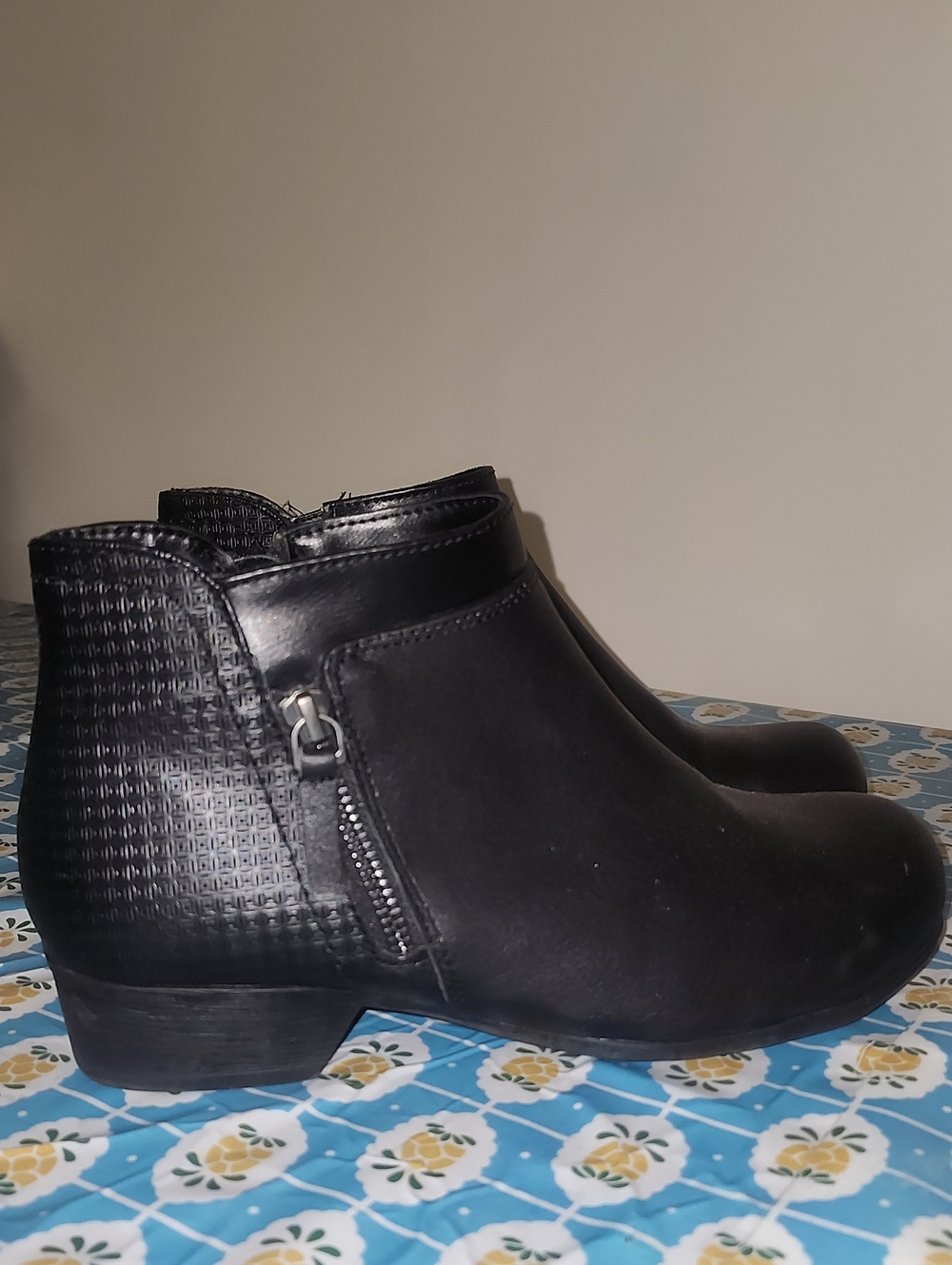 WOMEN'S ROCKPORT WORKS CARLY SAFETY TOE BOOTIE BOOTS Size 7.5W